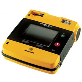 Desfibrilador Lifepak1000 con pantalla de despliegue, de trazo ECG, con batería recargable