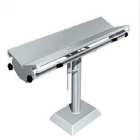 Mesa veterinaria cromada con cubierta en "V" en acero inoxidable