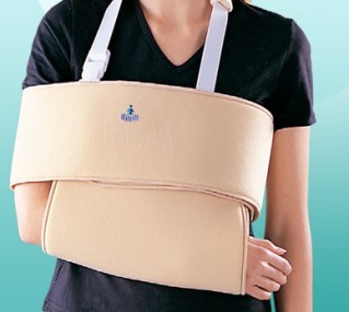 Cabestrillo y vendaje